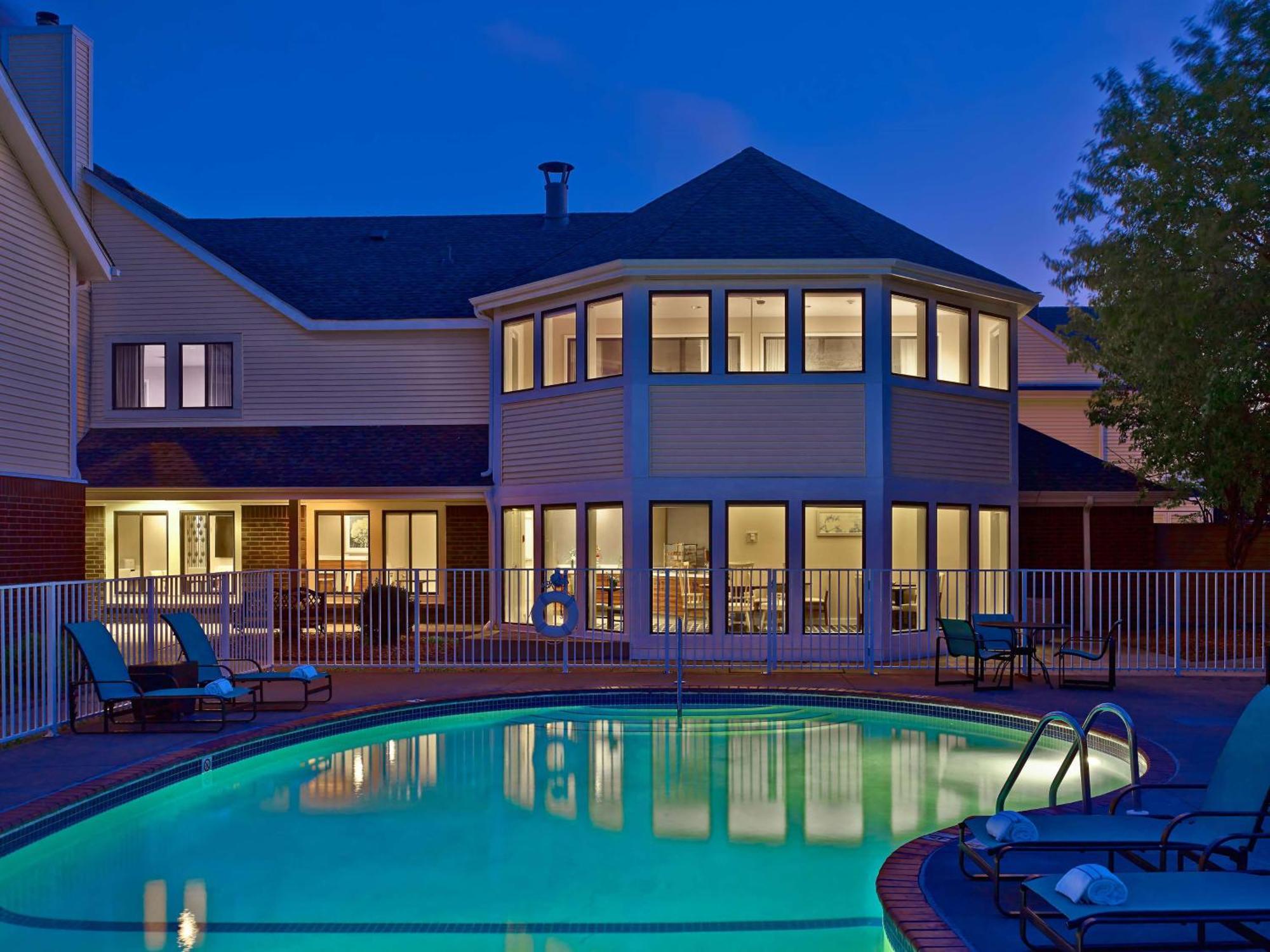 Sonesta Simply Suites Cleveland Airport Middleburg Heights Buitenkant foto