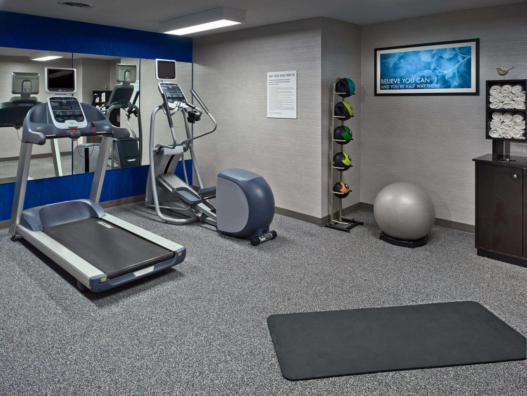 Sonesta Simply Suites Cleveland Airport Middleburg Heights Buitenkant foto
