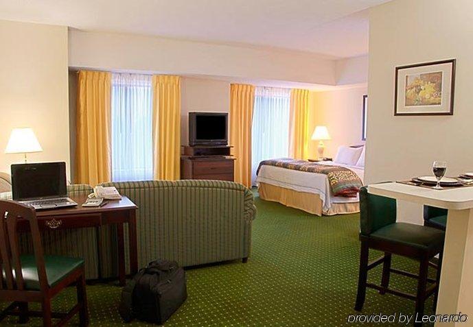 Sonesta Simply Suites Cleveland Airport Middleburg Heights Buitenkant foto