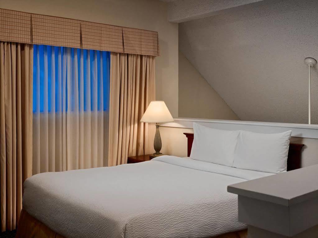 Sonesta Simply Suites Cleveland Airport Middleburg Heights Buitenkant foto